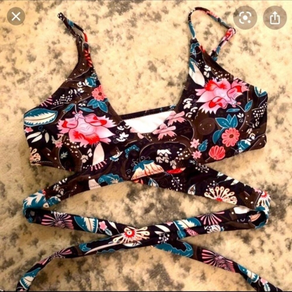 Cupshe wrap style bikini Top sz xl